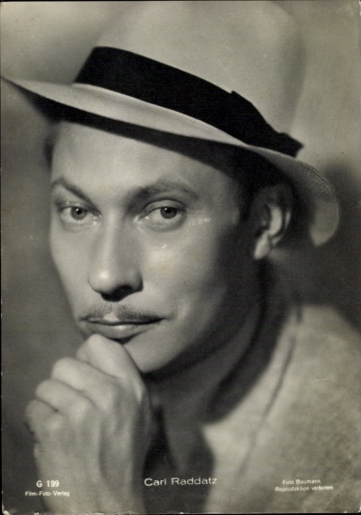 Postcard actor Carl Raddatz, portrait with hat, Film Photo Verlag G 199