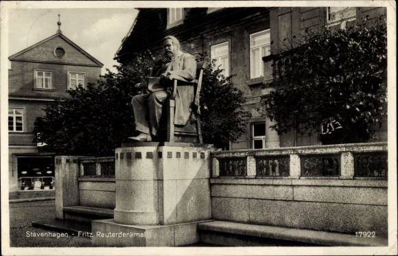 PC Reuterstadt Stavenhagen, Fritz Reuter monument