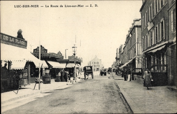 Postcard Luc sur Mer Calvados, The Road to Lion sur Mer, Geschäfte
