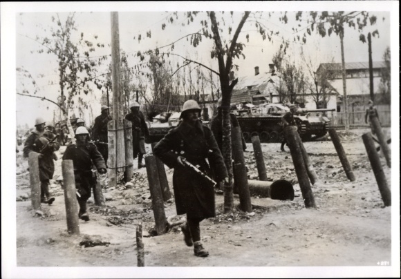 Photo H. Hoffmann, Romanian troops capture Naltchick in the North Caucasus, October 1942