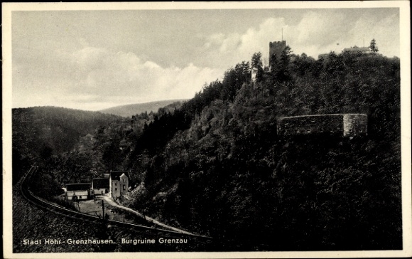KP Höhr Grenzhausen, widok na ruiny zamku Grenzau, panorama