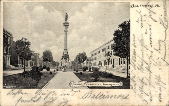 Ak Baltimore Maryland USA, Wildey Monument in parken, gebouwen op de achtergrond