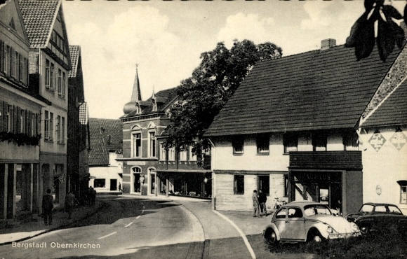 Postcard Obernkirchen in the district of Schaumburg, Bückeberg, town view with old buildings, street layout,