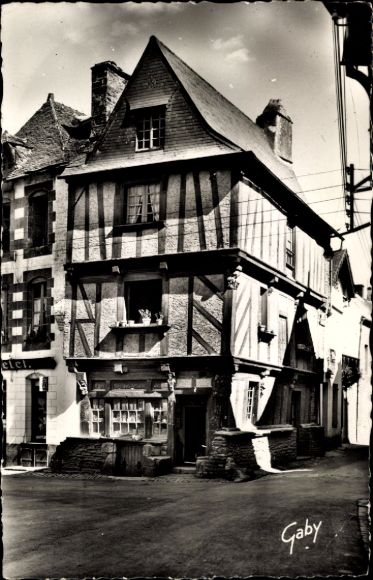 Postcard Malestroit Morbihan, s half-timbered house, Gaby, Maison de la Truie qui File