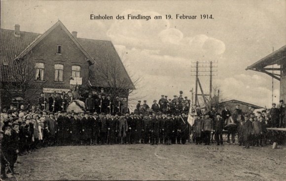 Postcard Aligse Lehrte in Lower Saxony, collecting the boulder on February 19, 1914