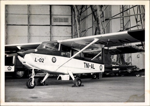 Photo Indonesian military aircraft, TNI AL, L 02