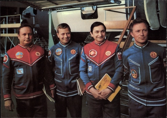 Postcard Kosmosflug USSR DDR, Sigmund Jähn, Valeri Bykowski, Eberhard Köllner, Viktor Gorbatko