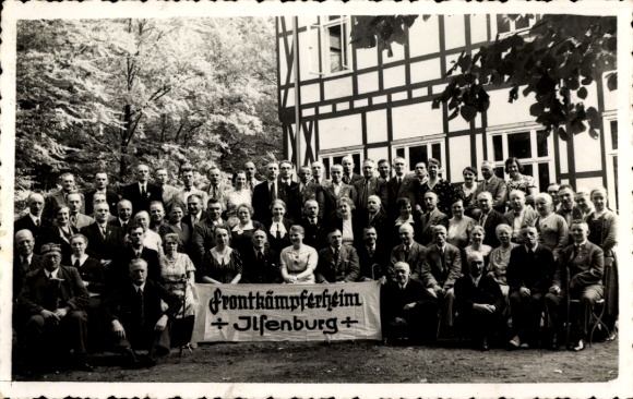 Photo Postcard Ilsenburg in the Harz, front fighter home, group photo