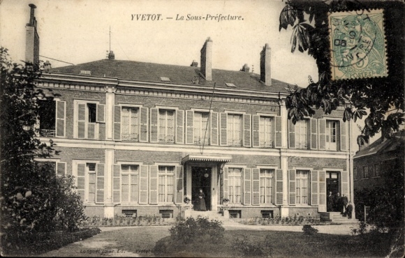 Postcard Yvetot Seine Maritime, sub-prefecture
