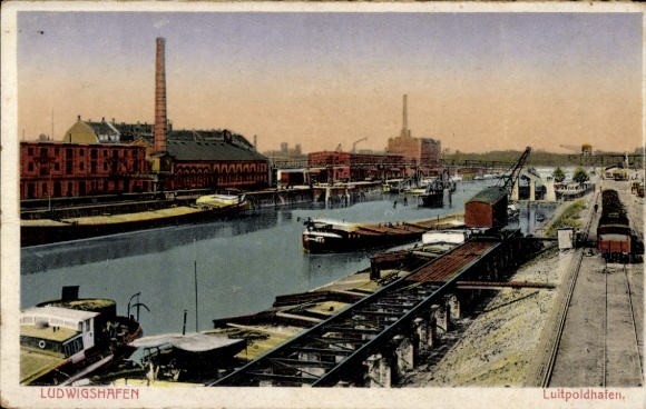 Ak Ludwigshafen am Rhein, Luitpoldhafen, Hafenansicht, Schiffe, Industriegebäude