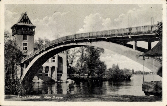 Ak Berlin Treptow Plänterwald, Ablei-Brücke, Wasser, Bäume, Wolken, Architektur