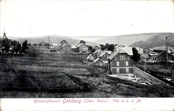 KP Gehlberg Suhl w Turyngii, uzdrowisko wysokogórskie, krajobraz z domami, las, 750 m n.p.m.