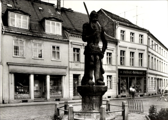 Postcard Perleberg in der Prignitz, Roland, shop HO Delikat Feinkost