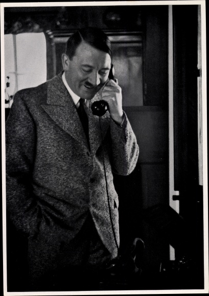 Collective picture Adolf Hitler on the phone, Saarsieg, January 15, 1935, collective work no. 15, picture 129