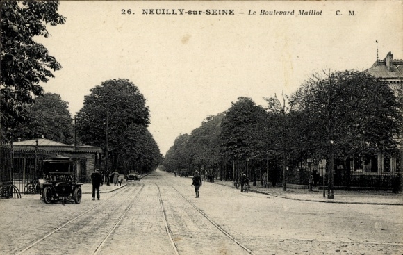 CPA Neuilly sur Seine, Le Boulevard Maillot