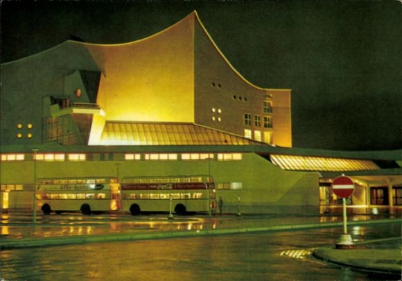 Ak Berlin Tiergarten, Neue Philharmonie, Nachtbeleuchtung, Busse