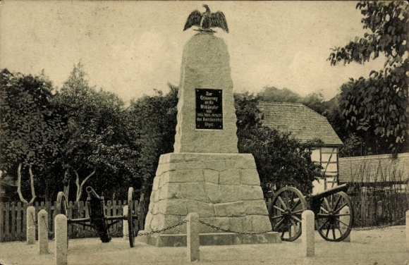 Postcard Uhyst an der Spree Boxberg Oberlausitz, monument