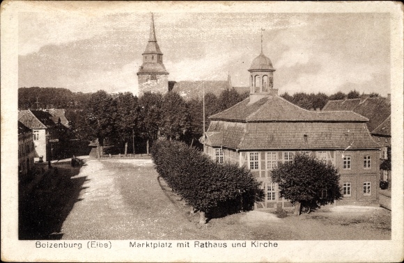 Postcard Boizenburg on the Elbe, market square with town hall and church