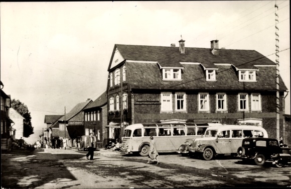 Ak Masserberg in Thüringen, Busse am Erholungsheim
