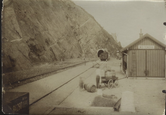 Original photo Melk ad Donau, Lower Austria, Danube riverside railway, Weitenegg station, tunnel, around 1900
