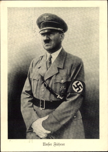 Ak Führer und Reichskanzler Adolf Hitler, Portrait in Uniform