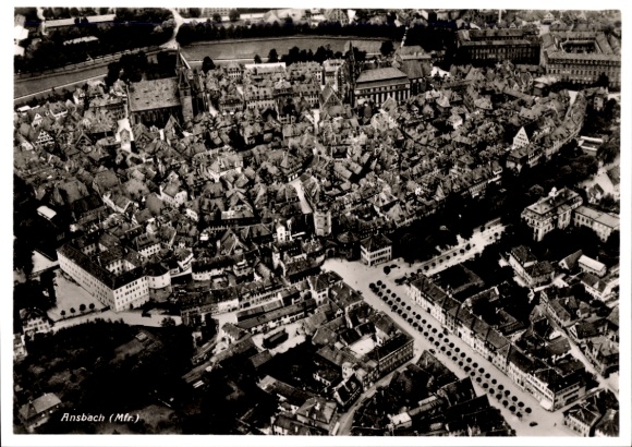 KP Ansbach w środkowej Frankonii w Bawarii, widok starego miasta z lotu ptaka, piękna architektura