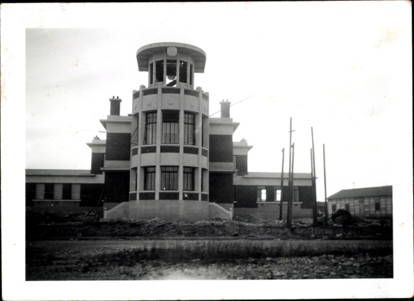 Photo Matha Charente Maritime, command building on the airfield, II. WW