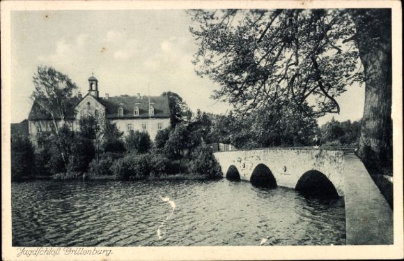 Ak Grillenburg Tharandt Sachsen, Schloss  Brücke, Wasser, Bäume