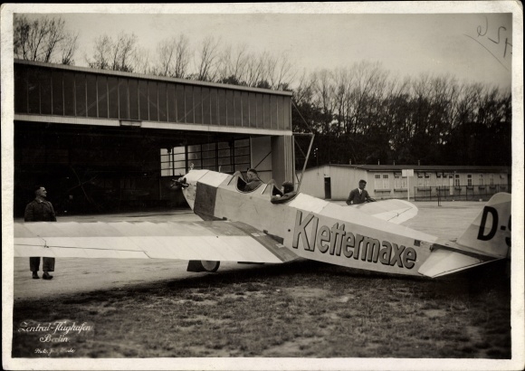Photo Fritz Klinke, Klemm L20B1 aerobatic aircraft Klettermaxe, D-977, Berlin Tempelhof Airport, 1930