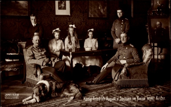 Postcard King Frederick Augustus III of Saxony with his children