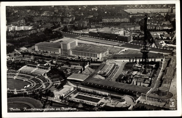 Ak Berlin Charlottenburg, Fliegeraufnahme, Ausstellungsgelände, Funkturm