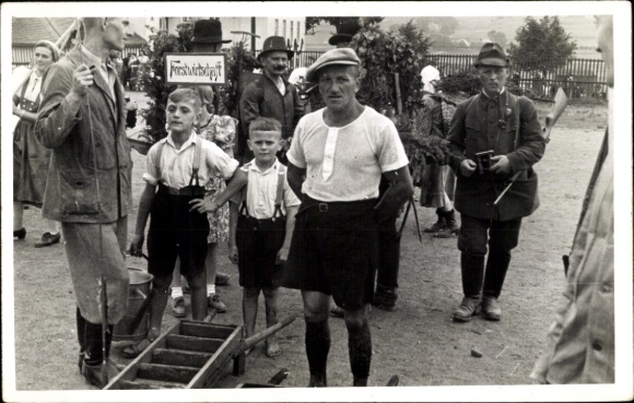Foto Ak Kleinneuschönberg Olbernhau im Erzgebirge, Umzug, Fortwirtschaft