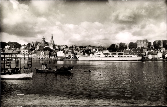 Ak Flensburg in Sleeswijk-Holstein, MS wapen van Hamburg in de haven