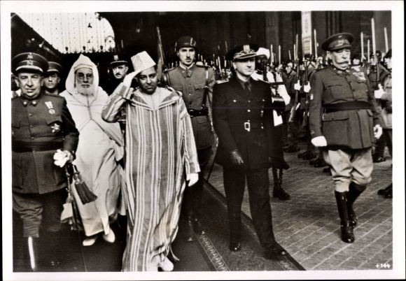 Photo Heinrich Hoffmann, The Moroccan Khalif Muley visiting Madrid, June 1942