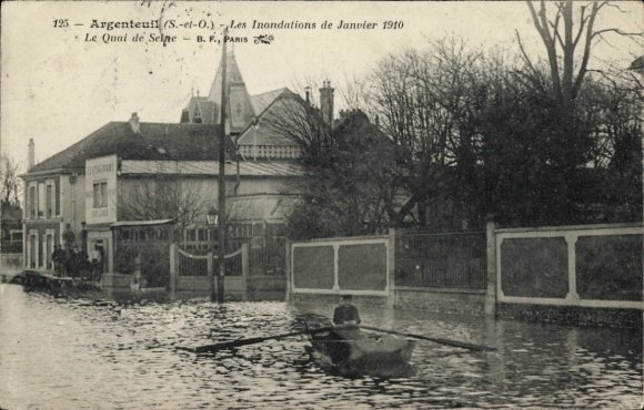 Ak Argenteuil Val d'Oise, Flut 1910, Quai de Selne, Wasserspiegel, Boot, Architektur