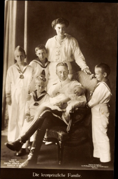 Ak Kronprinz Wilhelm von Preußen, Kronprinzessin Cecilie, Prinzen, Prinzessin Alexandrine
