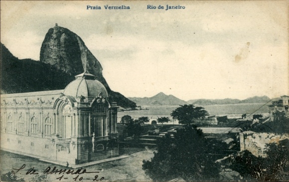 Ak Rio de Janeiro Brasilien, Praia Vermelha, Berg, Gebäude, Wasser, Landschaft