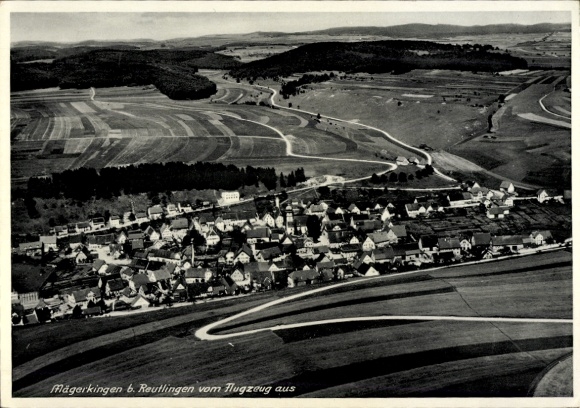 Postcard Mägerkingen Trochtelfingen Baden Württemberg, aerial view of Mägerkingen, fields, landscape