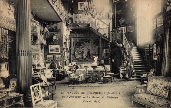 Ak Chevreuse Yvelines, Vielseitig eingerichteter Raum, Treppe, Gemälde, dekorierte Möbel