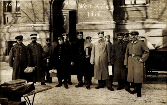 foto Ak Berlin Tempelhof Mariendorf, Duitse soldaten in uniform, I WO