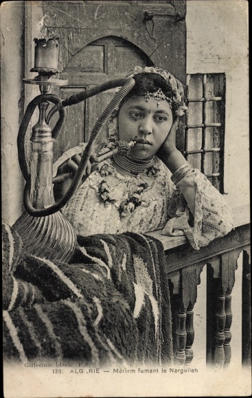 Postcard Algeria, Smoking Arab Woman, Maghreb, Arabic Costume