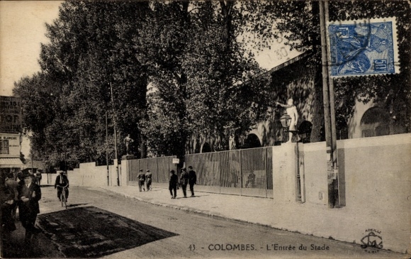 Postcard Colombes Hauts de Seine, L'Entrée du Stade