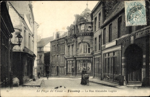 Ak Fécamp Seine Maritime, Straßenansicht von  Rue Alexandre Legros, historische Architektur, P...