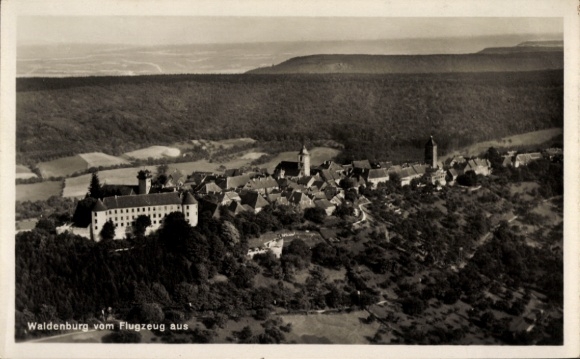 Postcard Waldenburg in Saxony, aerial view of building, landscape