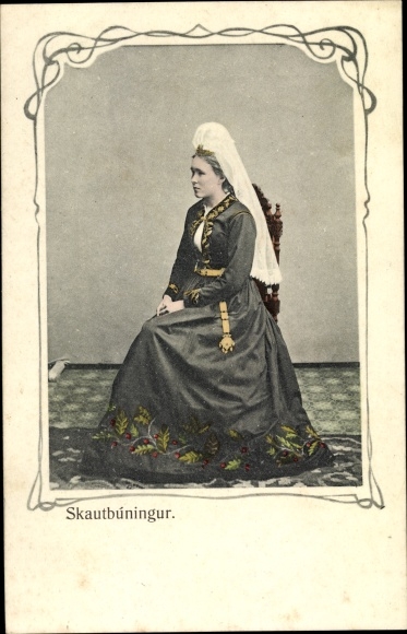 Postcard Iceland, Skautbuningur, Woman in Icelandic folk costume