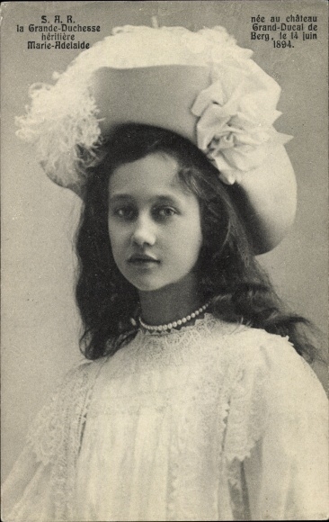 Postcard hereditary grand duchess Maria-Adelheid, portrait, hat