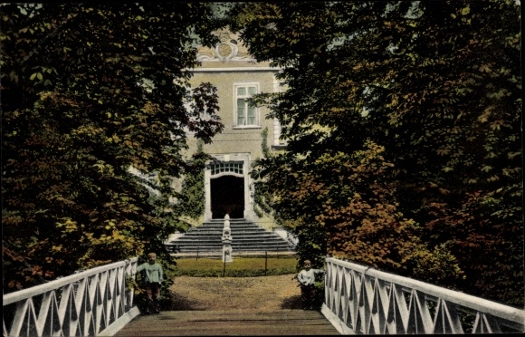 PC Westerstede in Oldenburg Ammerland, Fikensolt Castle, ascent to the portal