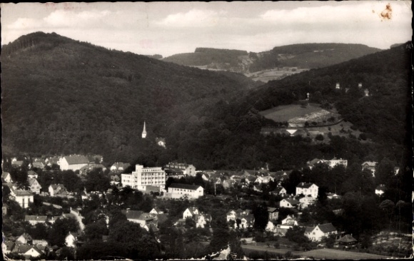 Ak Jugenheim an der Bergstraße Hessen, Landschaft mit Hügeln, Häusern, Kirche, Luftkurort Jugenhe