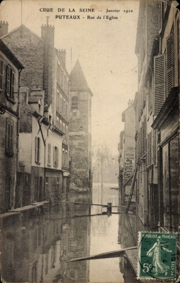 Ak Puteaux Hauts de Seine, Überschwemmung der Seine, Januar 1910, Rue de l'Eglise, Flutwasser, Hä