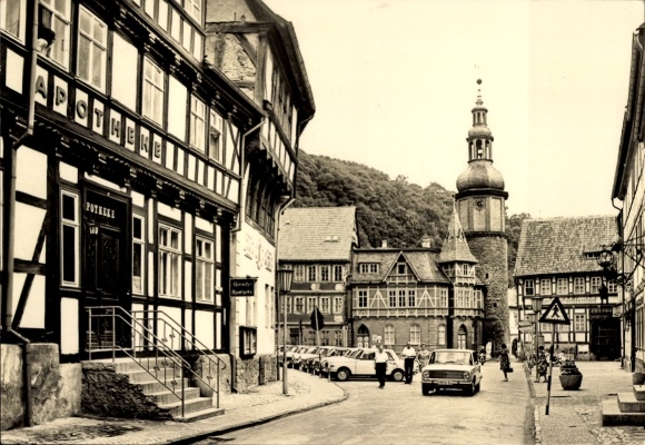 Postcard Stolberg im Harz, market, church tower, chassis house, cars, passers-by